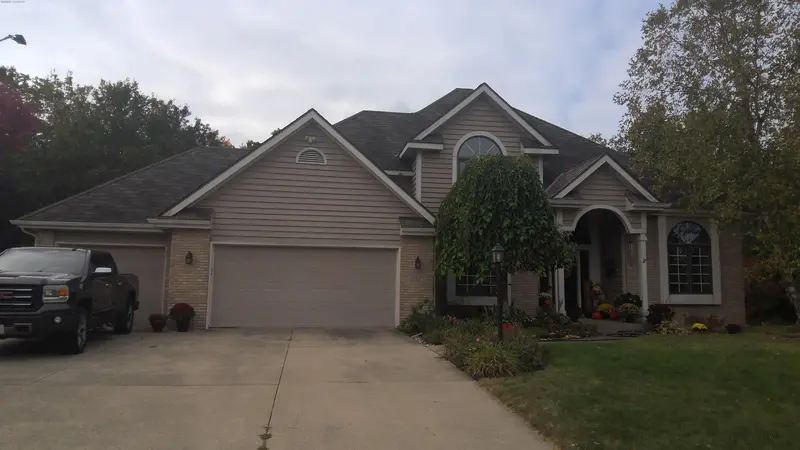 Property photo: 11925 EAGLE CREEK LN