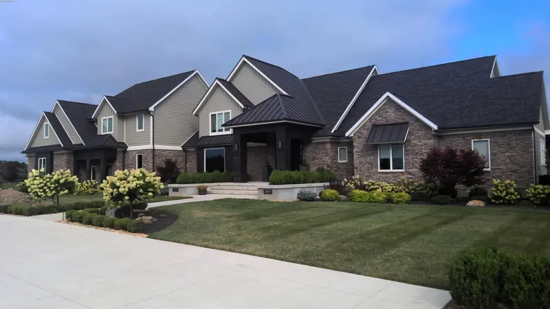 Property photo: 11928 KINGSBRIDGE RD