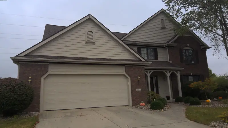 Property photo: 12014 EAGLE CREEK PL