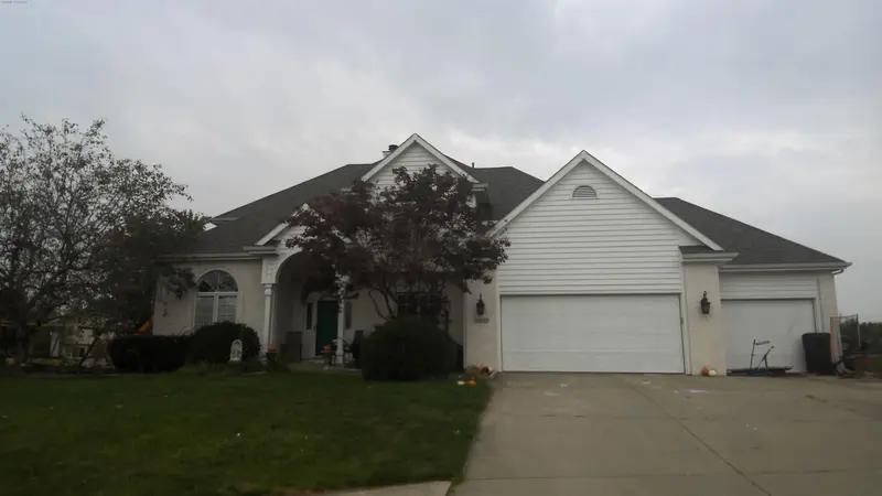 Property photo: 12022 WATERSIDE CT