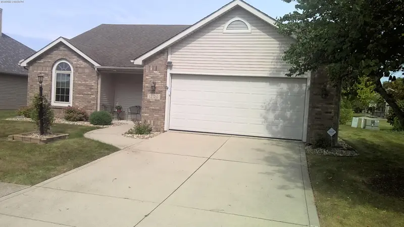 Property photo: 12120 BLACEBERRY DR