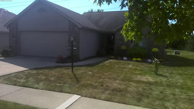 Property photo: 12129 BLACEBERRY DR