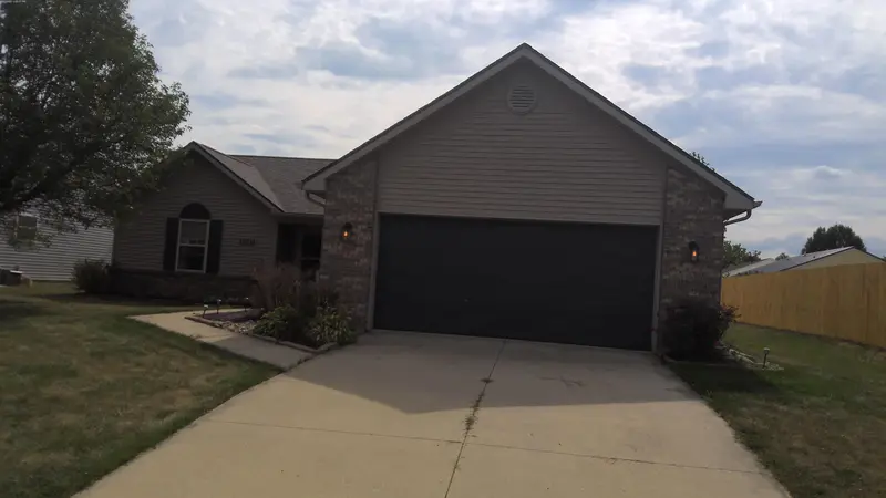 Property photo: 12615 IVANHOE LN