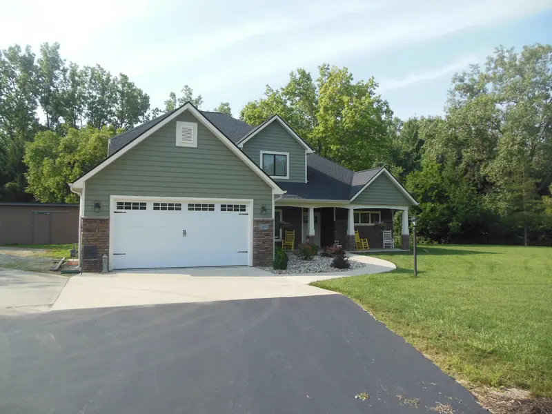 Property photo: 13807 CLIFTGATE PASS