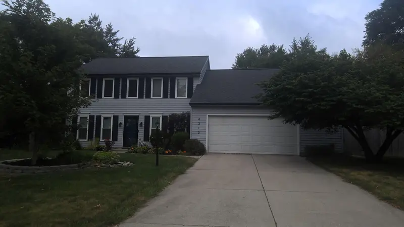 Property photo: 4212 HOLLY TREE PL