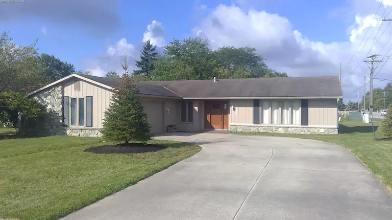 Property photo: 4218 TURF LN