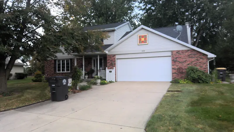 Property photo: 4224 LIVE OAK BLVD