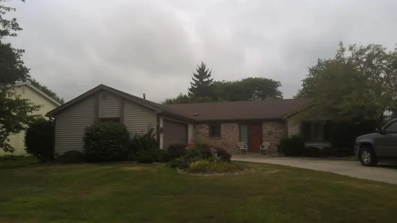 Property photo: 4226 TURF LN