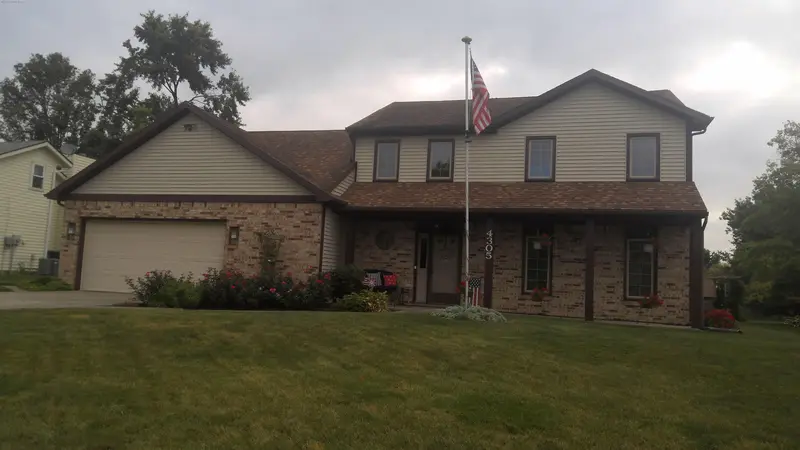 Property photo: 4305 HOLLY TREE PL