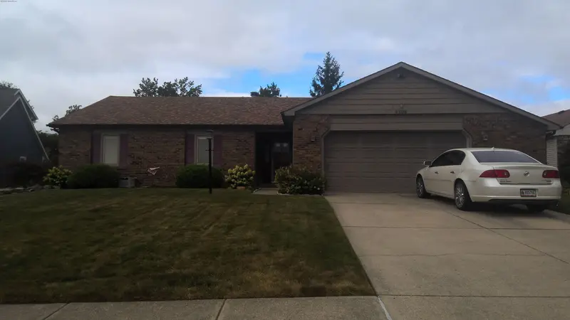 Property photo: 4308 HOLLY TREE PL