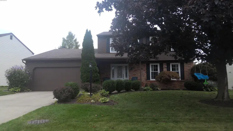 Property photo: 4311 HOLLY TREE PL