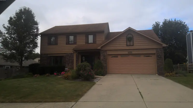 Property photo: 4320 HOLLY TREE PL