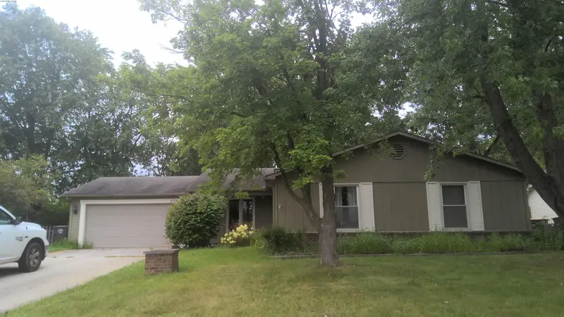 Property photo: 4324 TURF LN