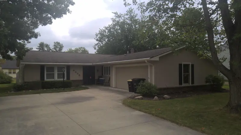 Property photo: 4335 ABOITE LAKE DR