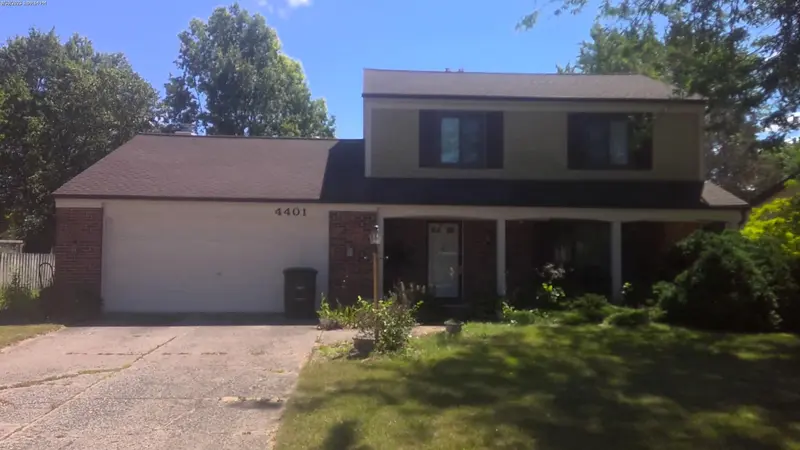 Property photo: 4401 BRIDGETOWN RUN