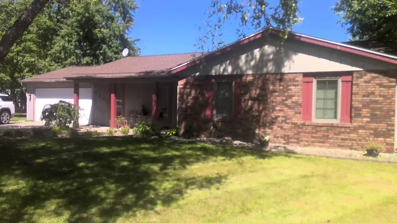 Property photo: 4409 LEEWARD CV