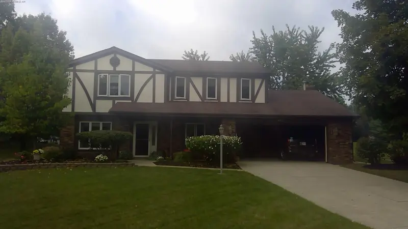 Property photo: 4412 LEEWARD CV