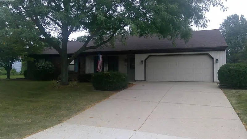 Property photo: 4413 ISLEVIEW CV