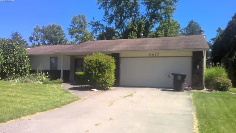 Property photo: 4417 LEEWARD CV