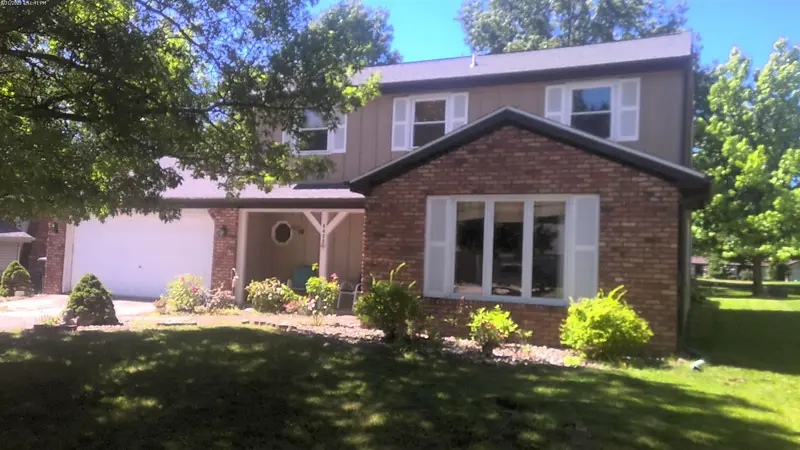 Property photo: 4420 LEEWARD CV