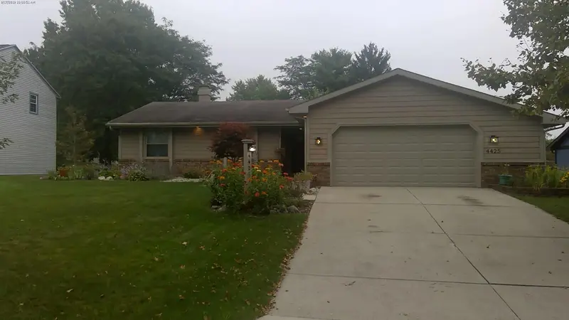 Property photo: 4425 ISLEVIEW CV