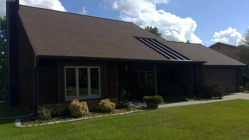 Property photo: 4425 TURF LN