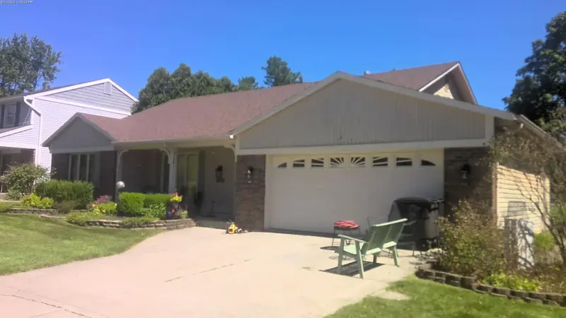 Property photo: 4429 LEEWARD CV