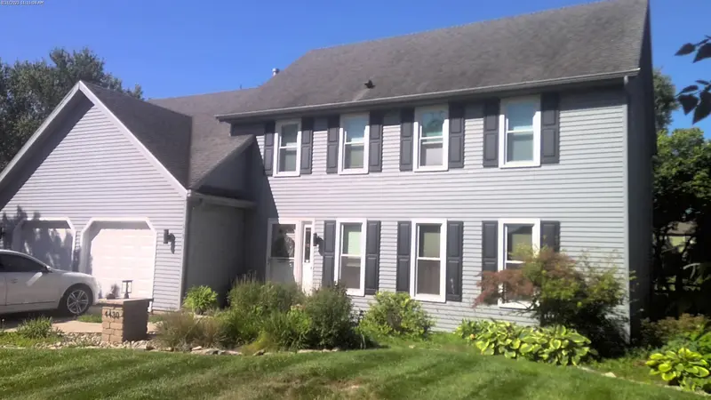 Property photo: 4430 ISLEVIEW CV