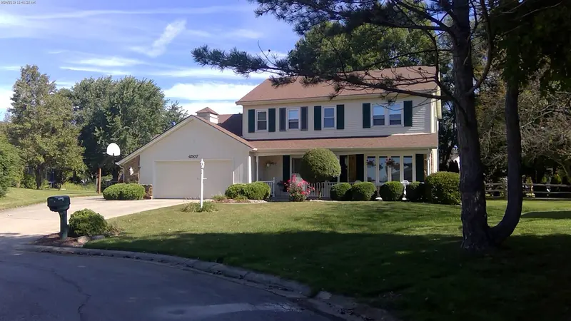 Property photo: 4507 WILLIAMSBURG CT