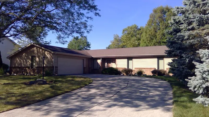 Property photo: 4530 LIVE OAK BLVD