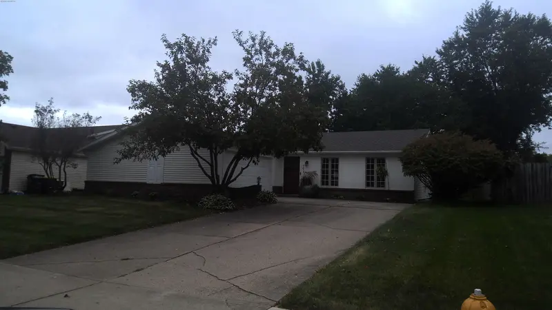 Property photo: 4614 ABOITE LAKE DR