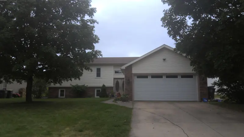 Property photo: 4624 ABOITE LAKE DR