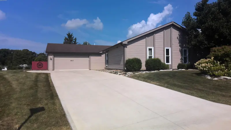 Property photo: 4810 PASTURE GATE PL