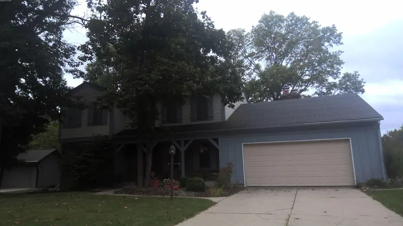 Property photo: 4822 ABOITE LAKE DR