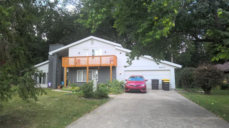 Property photo: 4902 ORCHARD GREEN PL