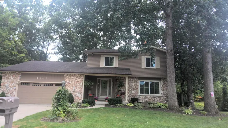 Property photo: 4906 ABOITE LAKE DR