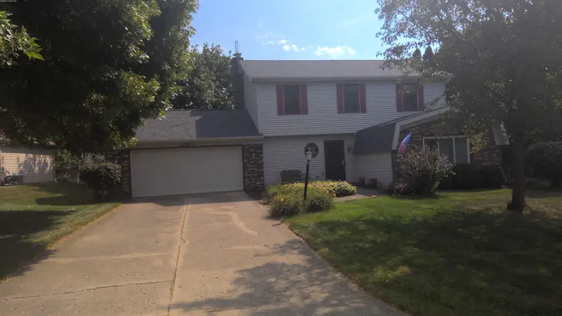 Property photo: 4911 PASTURE GATE PL