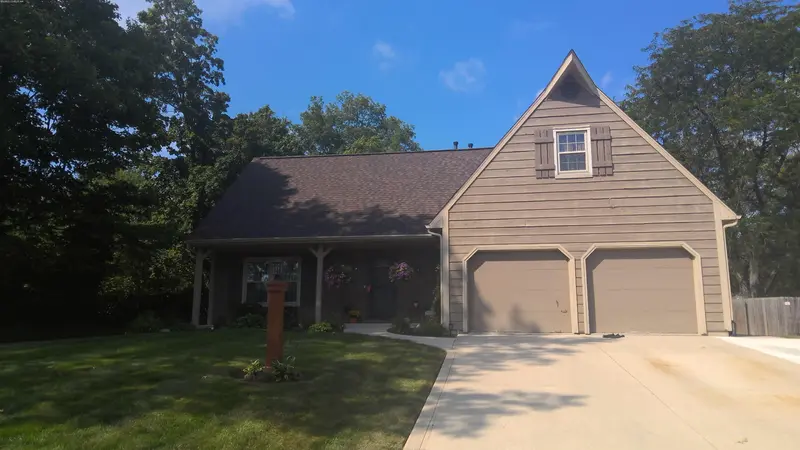 Property photo: 5014 BINFORD LN