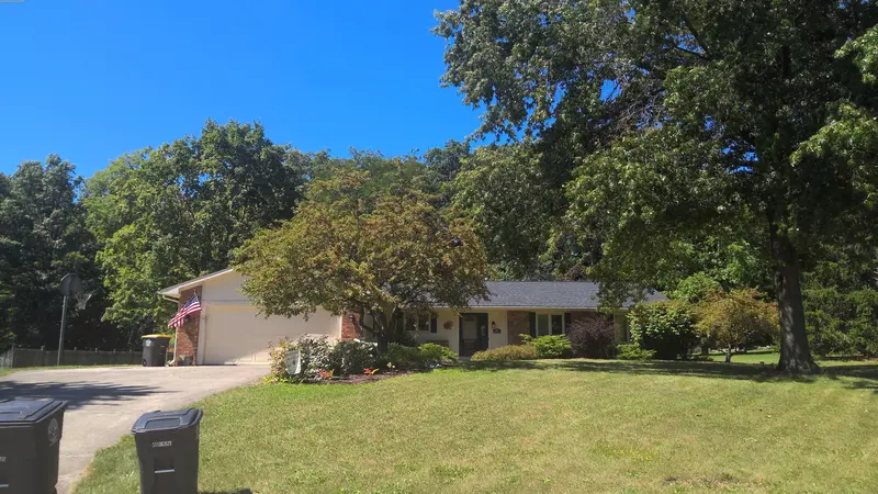 Property photo: 5102 SHERINGTON RD