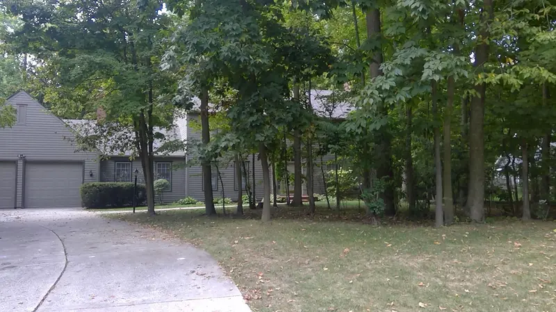 Property photo: 5124 SHERINGTON RD