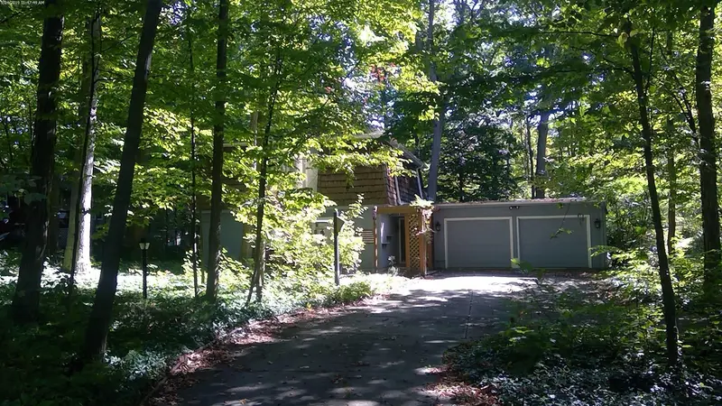 Property photo: 5129 TALL TIMBER TRL