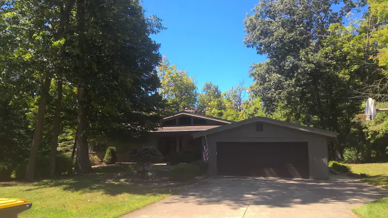 Property photo: 5130 SHERINGTON RD