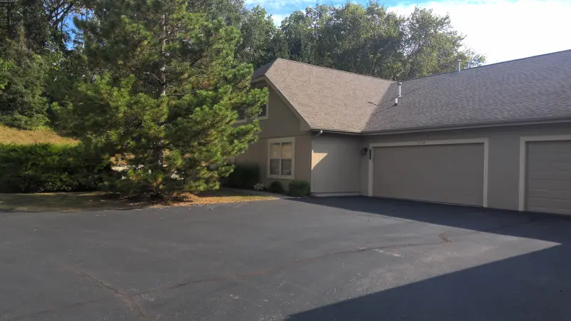 Property photo: 5134 COVENTRY LN