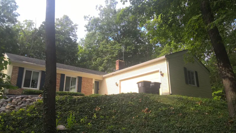 Property photo: 5204 CRESTHILL DR