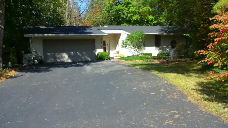 Property photo: 5209 WESTBREEZE TRL