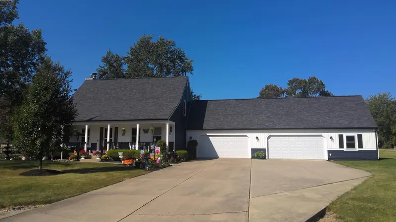 Property photo: 5210 SPARTAN DR