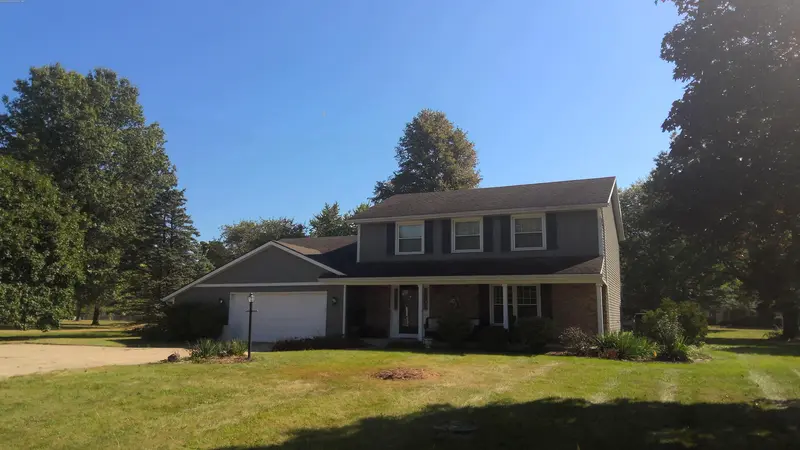 Property photo: 5215 SPARTAN DR