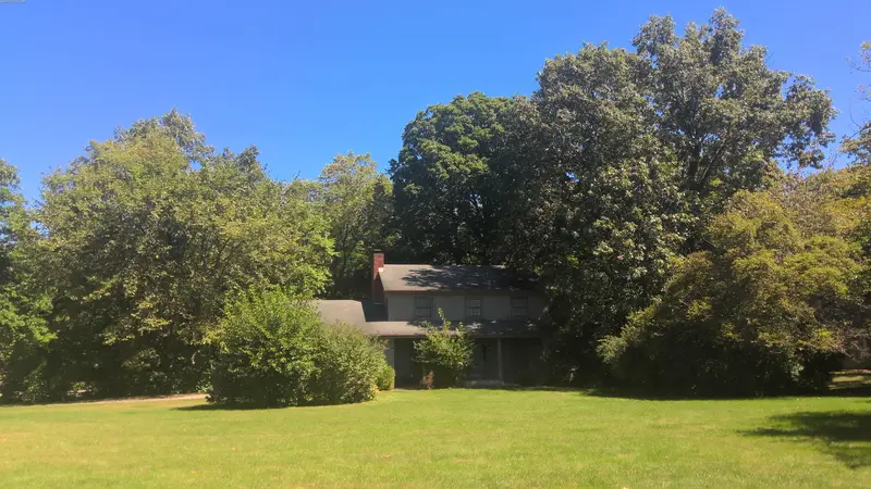 Property photo: 5305 SHERINGTON RD