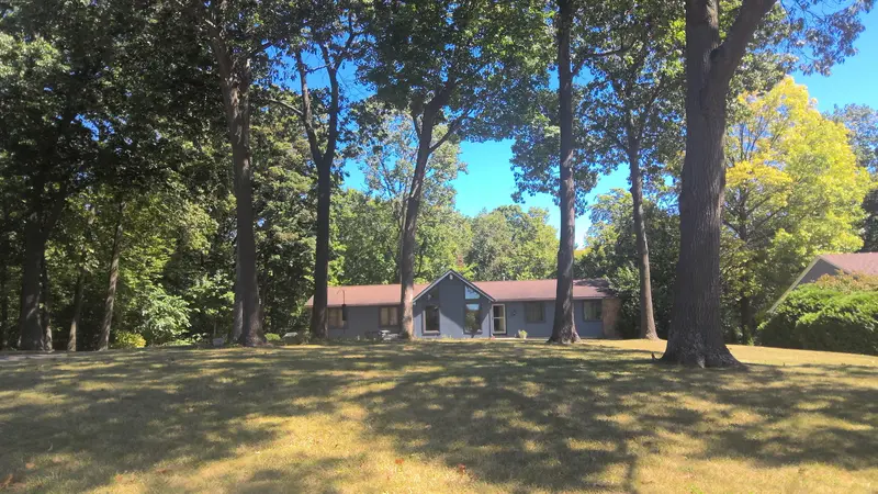 Property photo: 5335 SHERINGTON RD