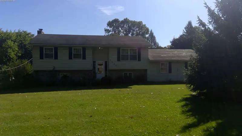 Property photo: 5335 WESTBREEZE TRL